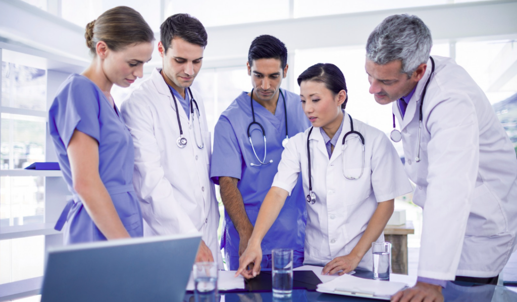 Experienced healthcare professionals mentoring new nurses during clinical orientation | CHCI